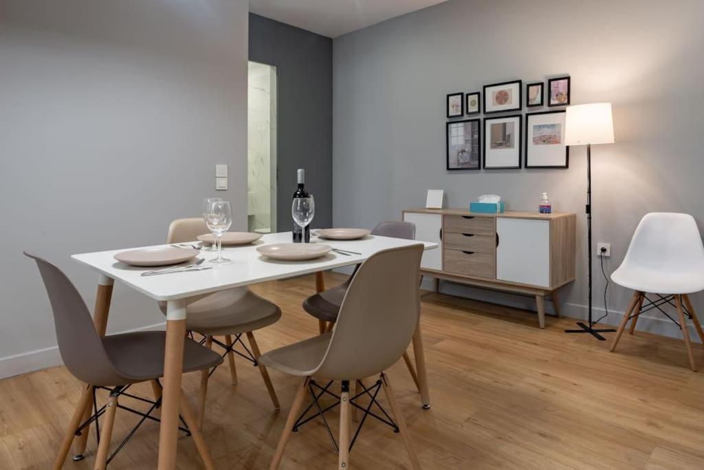 Modern, Quite 1-Bdr Apt 5 Min Walk To Acropolis Aten Exteriör bild