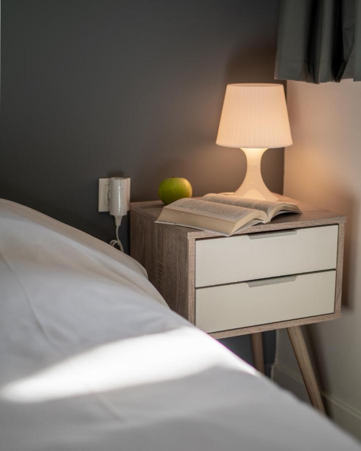 Modern, Quite 1-Bdr Apt 5 Min Walk To Acropolis Aten Exteriör bild